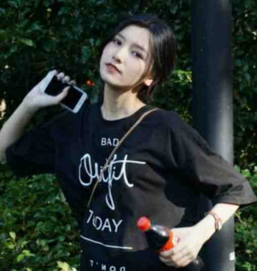 说我傍上老男人？姐可是有栋楼的女人苏笑笑余婉婷最新推荐小说_最新完本小说说我傍上老男人？姐可是有栋楼的女人苏笑笑余婉婷