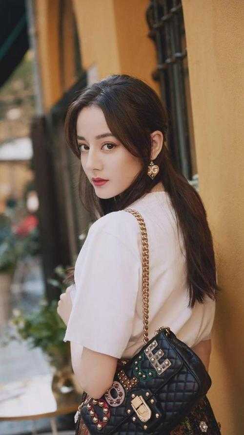 穿越高武世界，我成女帝最宠权臣(黄少杰朱石)完本小说阅读_完结的小说穿越高武世界，我成女帝最宠权臣(黄少杰朱石)