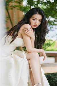 豪门：清冷美女把总裁撩炸了
