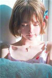 活成前任白月光后，她桃花朵朵开