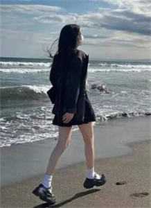 惊！万人迷她又去异世捡垃圾了（黎恩李香）全文免费阅读无弹窗大结局_(惊！万人迷她又去异世捡垃圾了小说免费阅读)最新章节列表_笔趣阁（惊！万人迷她又去异世捡垃圾了）